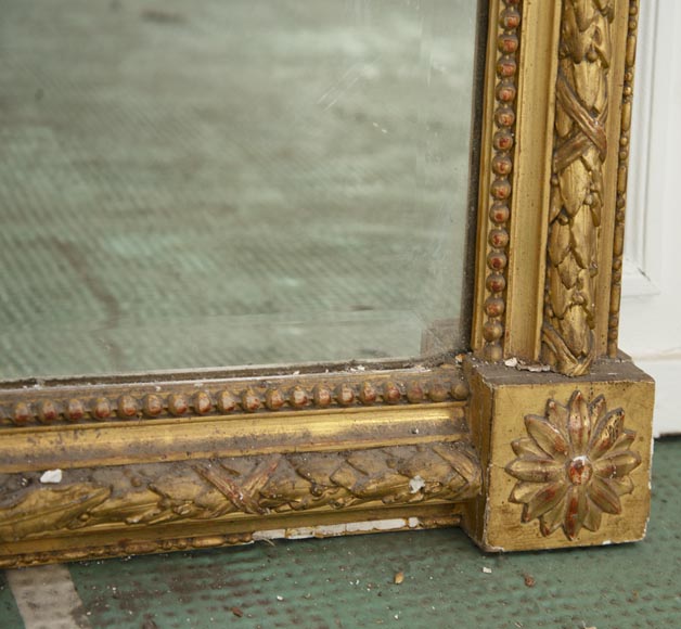 Antique gilded Trumeau, Napoleon III style, with a bevelled mirror Antique gilded Trumeau, Napoleon III style, with a bevelled mirror-5