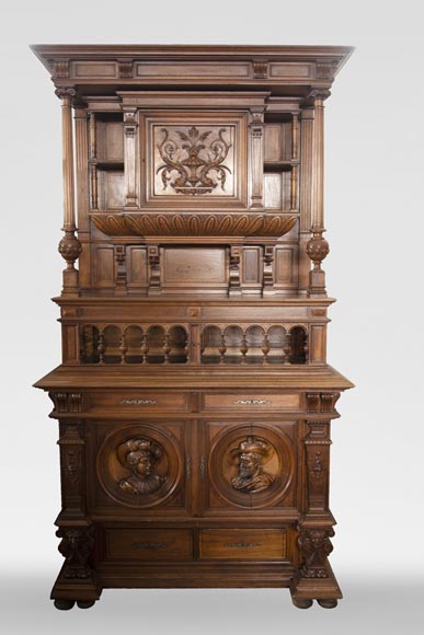 Neo-Renaissance style cupboard in walnut carved with portraits in medallions Neo-Renaissance style cupboard in walnut carved with portraits in medallions-0