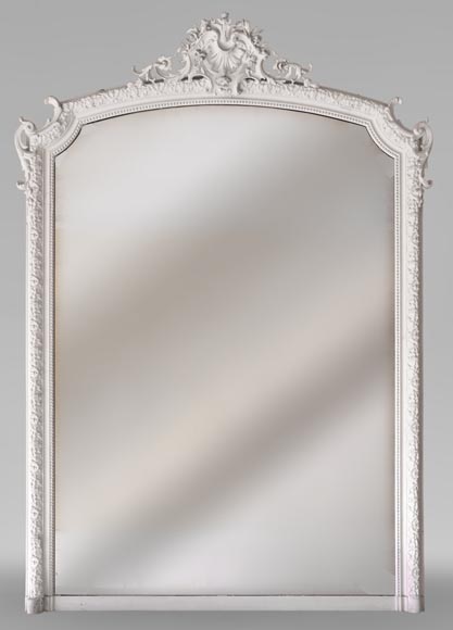 Antique Regency style trumeau with an openwork pediment adorned with a large shell Antique Regency style trumeau with an openwork pediment adorned with a large shell-0