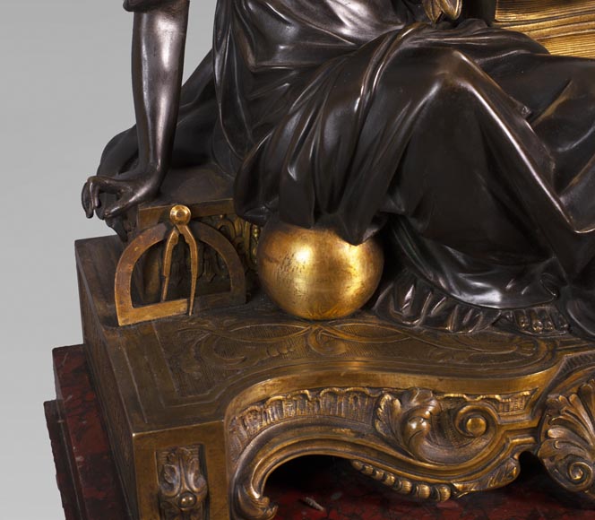 Maison Denière - Patinated and gilded bronze clock symbolizing Uranie Maison Denière - Patinated and gilded bronze clock symbolizing Uranie-5