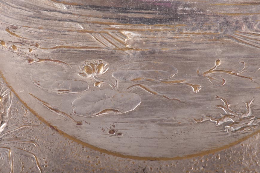 Silver plated metal plate with japanese decoration of a carp and insects Silver plated metal plate with japanese decoration of a carp and insects-3