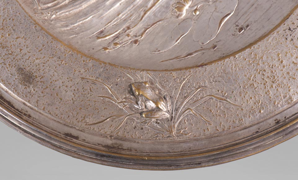Silver plated metal plate with japanese decoration of a carp and insects Silver plated metal plate with japanese decoration of a carp and insects-5