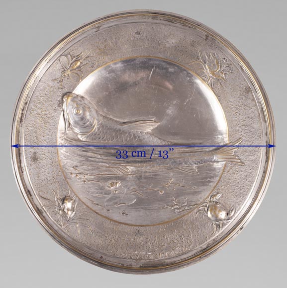 Silver plated metal plate with japanese decoration of a carp and insects Silver plated metal plate with japanese decoration of a carp and insects-7