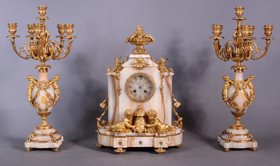 Napoleon III set clock in gilt bronze and onyx, circa 1860 Napoleon III set clock in gilt bronze and onyx, circa 1860-0