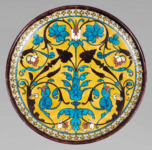 Théodore DECK (1823-1891) - Round ceramic dish with oriental decoration of a vase of flowers and foliage on yellow background Théodore DECK (1823-1891) - Round ceramic dish with oriental decoration of a vase of flowers and foliage on yellow background-0