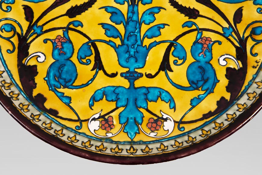 Théodore DECK (1823-1891) - Round ceramic dish with oriental decoration of a vase of flowers and foliage on yellow background Théodore DECK (1823-1891) - Round ceramic dish with oriental decoration of a vase of flowers and foliage on yellow background-3