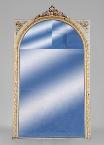 Important Louis XVI style overmantel pierglass decorated with knotted ribbons and flowers Important Louis XVI style overmantel pierglass decorated with knotted ribbons and flowers-0