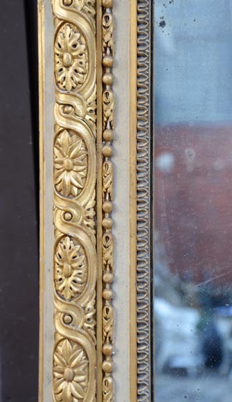 Important Louis XVI style overmantel pierglass decorated with knotted ribbons and flowers Important Louis XVI style overmantel pierglass decorated with knotted ribbons and flowers-4