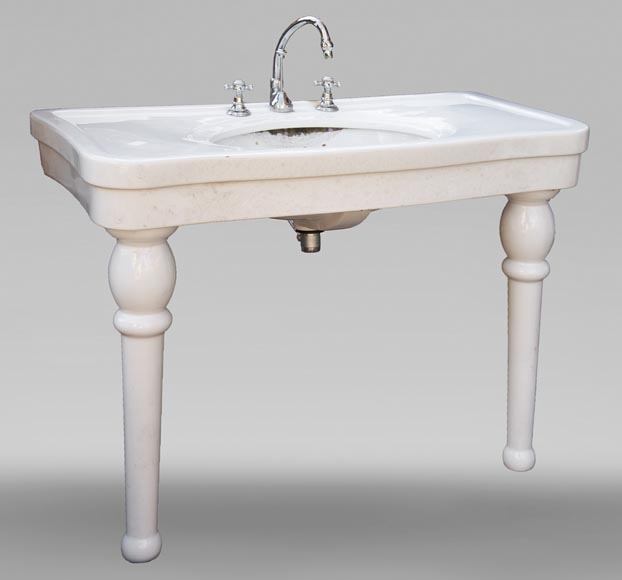 Two-footed earthenware washbasin Two-footed earthenware washbasin-1