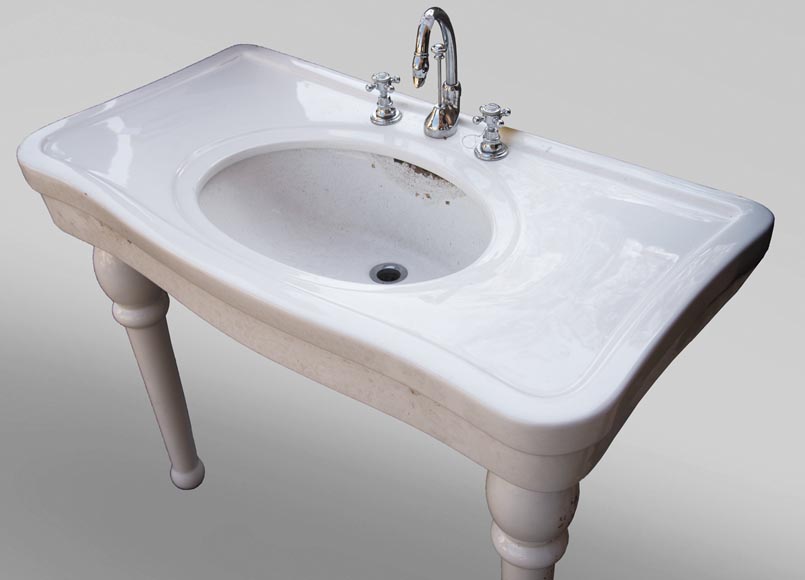 Two-footed earthenware washbasin Two-footed earthenware washbasin-2