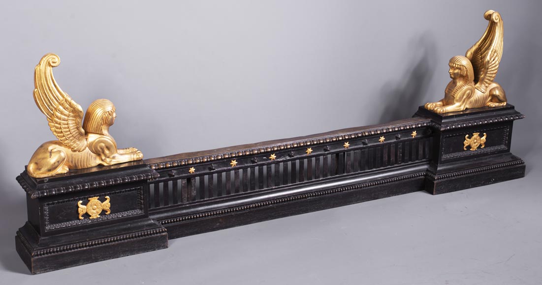 Two-patina bronze winged sphinx fire fender Two-patina bronze winged sphinx fire fender-1