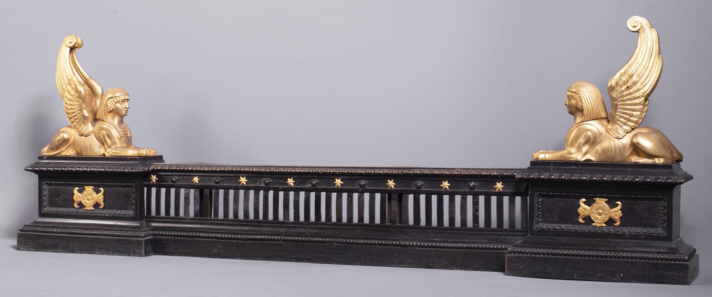 Two-patina bronze winged sphinx fire fender Two-patina bronze winged sphinx fire fender-2