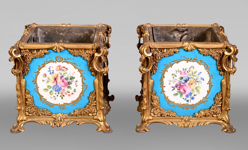 Alfred-Emmanuel-Louis Beurdeley (attributed to) Pair of small porcelain jardinières with gilt-bronze mounts-0