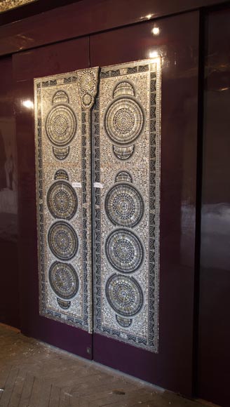 Pair of lacquered sliding double doors with mother-of-pearl decor Pair of lacquered sliding double doors with mother-of-pearl decor-1