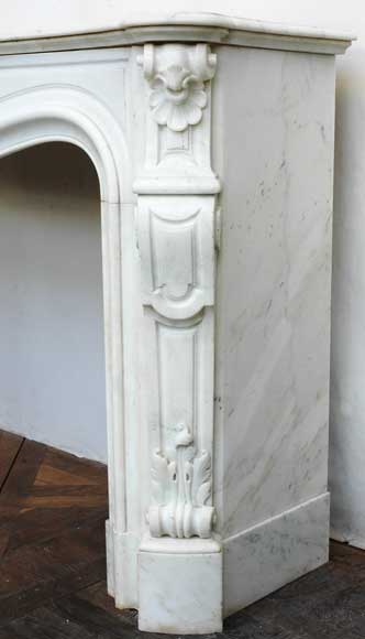 Louis XV style mantel white marble with console jambs Louis XV style mantel white marble with console jambs-8