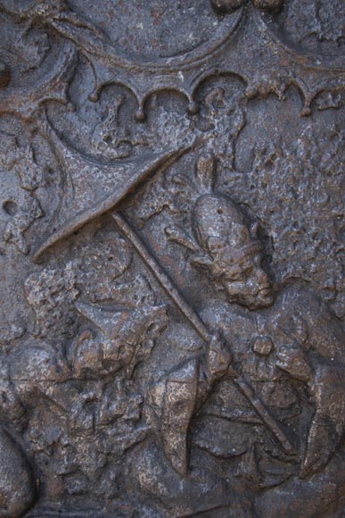 18th century fireback with chinoiserie decoration 18th century fireback with chinoiserie decoration-2