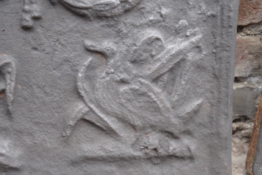 Small Louis XVI style cast iron fireback with a duck and a swann Small Louis XVI style cast iron fireback with a duck and a swann-3