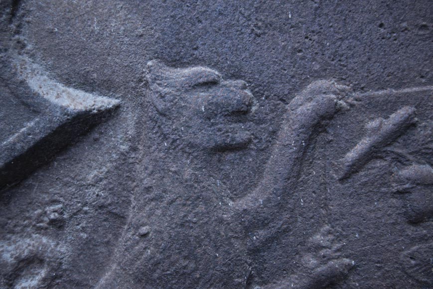 Antique fireback with lion and deer from the 17th century Antique fireback with lion and deer from the 17th century-3