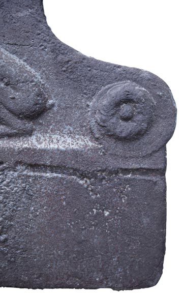 Antique fireback with lion and deer from the 17th century Antique fireback with lion and deer from the 17th century-7