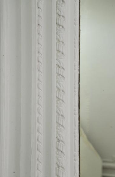 Antique Louis XVI style trumeau decorated with a crown of flowers Antique Louis XVI style trumeau decorated with a crown of flowers-3