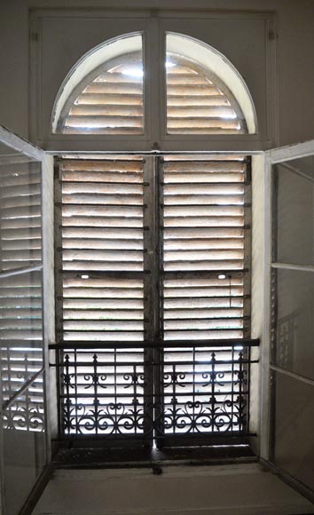 Two pairs of wooden shutters Two pairs of wooden shutters -7
