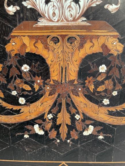 Charles Hunsinger (attributed to), Beautiful presentation stand with a marquetry decor, circa 1870-1880 Charles Hunsinger (attributed to), Beautiful presentation stand with a marquetry decor, circa 1870-1880-12