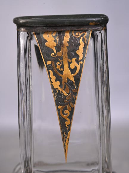 The Escalier de Cristal, a baluster vase on a bronze stand and a pair of bamboo vases in Japonesque crystal The Escalier de Cristal, a baluster vase on a bronze stand and a pair of bamboo vases in Japonesque crystal-14