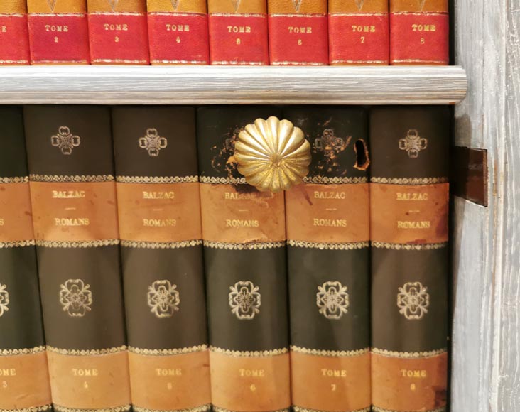 Wood paneled room with trompe l'oeil library decoration, late 20th century Wood paneled room with trompe l'oeil library decoration, late 20th century-4