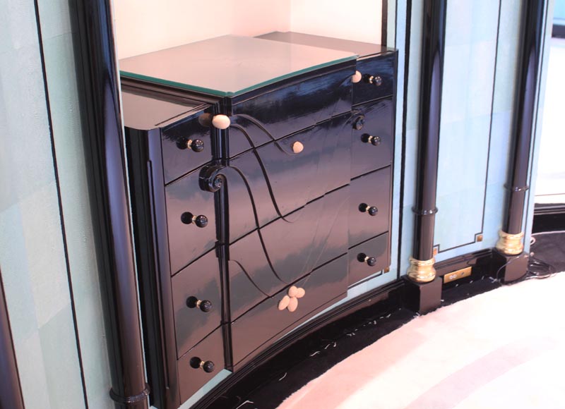 Emilio Terry (1890 -1869) (in the taste of) Round piece with shagreen wallpaper, late 20th century Emilio Terry (1890 -1869) (in the taste of) Round piece with shagreen wallpaper, late 20th century-4