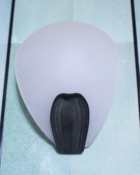 Emilio Terry (1890 -1869) (in the taste of) Round piece with shagreen wallpaper, late 20th century Emilio Terry (1890 -1869) (in the taste of) Round piece with shagreen wallpaper, late 20th century-8