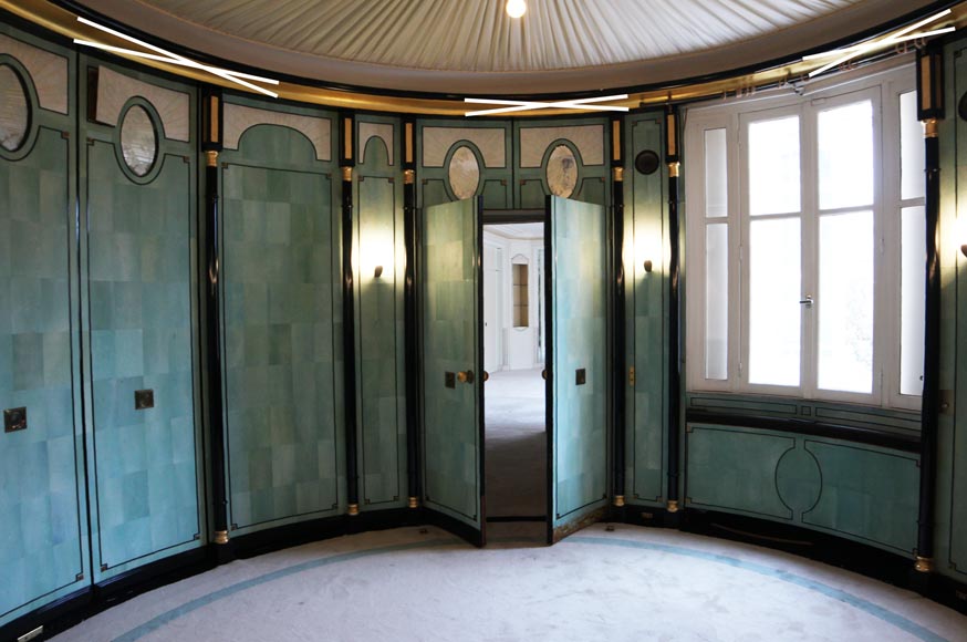 Emilio Terry (1890 -1869) (in the taste of) Round piece with shagreen wallpaper, late 20th century Emilio Terry (1890 -1869) (in the taste of) Round piece with shagreen wallpaper, late 20th century-12