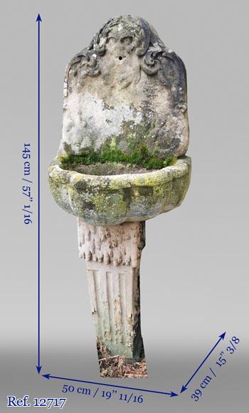 Wall fountain in Saint Maximin stone, end of the 19th century Wall fountain in Saint Maximin stone, end of the 19th century-9