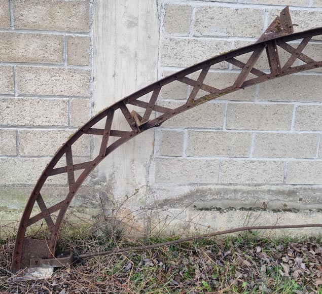 Set of twelve metallic structure shaped as an arc, 19th century Set of twelve metallic structure shaped as an arc, 19th century-2