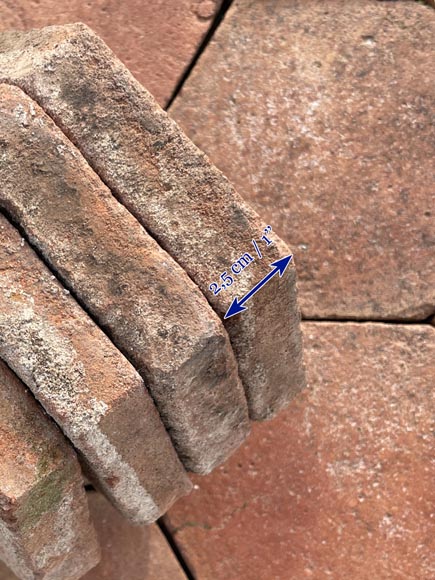 Lot of 16 m² of antique hexagonal terracotta tiles, end of the 18th century Lot of 16 m² of antique hexagonal terracotta tiles, end of the 18th century-4