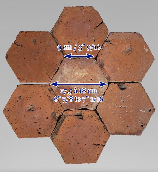 Batch of 2 m² of antique hexagonal terracotta tiles, 19th century Batch of 2 m² of antique hexagonal terracotta tiles, 19th century-5