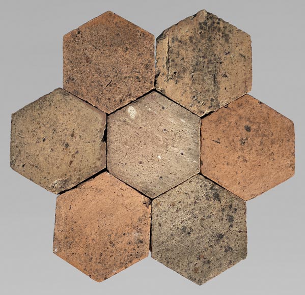 Batch of 6 m² of antique hexagonal terracotta tiles, 19th century Batch of 6 m² of antique hexagonal terracotta tiles, 19th century-0