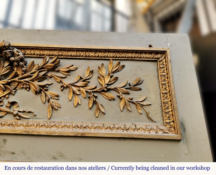 Louis XVI period gilt wood overmantel with a double crown of flowers and olive tree branches Louis XVI period gilt wood overmantel with a double crown of flowers and olive tree branches-2