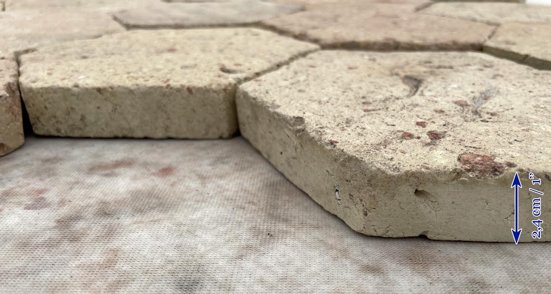 Lot of 3.5 m² of antique hexagonal terracotta tiles, 19th century Lot of 3.5 m² of antique hexagonal terracotta tiles, 19th century-2