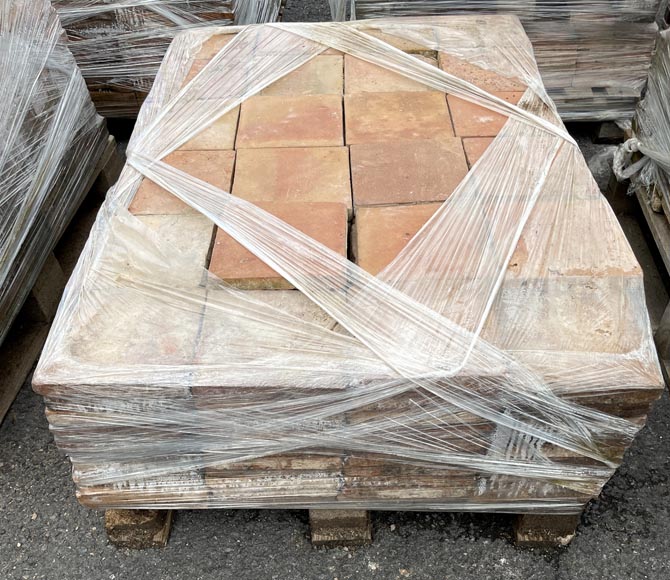 Set of 10 m² of terracotta floor tiles in square shape Set of 10 m² of terracotta floor tiles in square shape-3