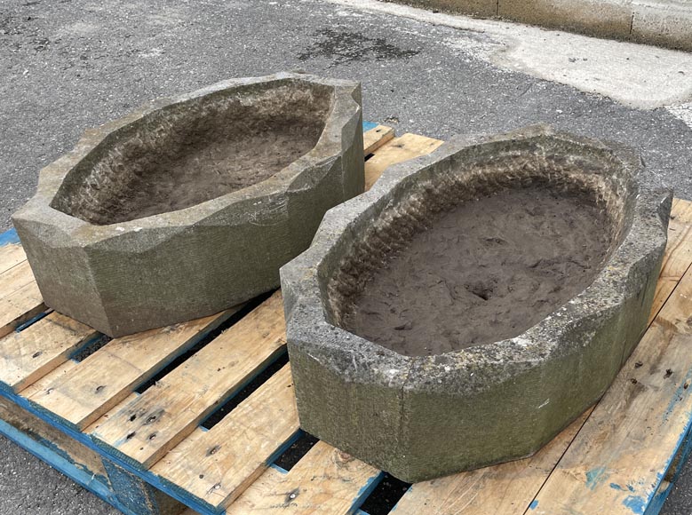 Pair of oval planters in stone Pair of oval planters in stone-2
