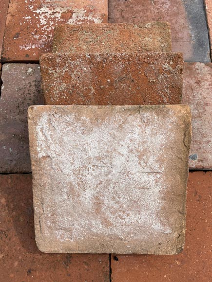 Set of around 8 m² of terracotta floor tiles in square shape Set of around 8 m² of terracotta floor tiles in square shape-2