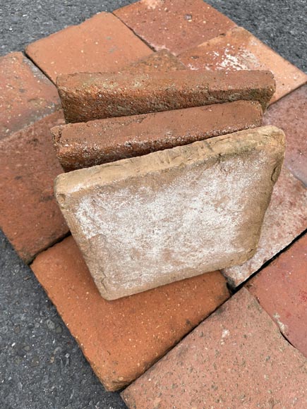 Set of around 8 m² of terracotta floor tiles in square shape Set of around 8 m² of terracotta floor tiles in square shape-3