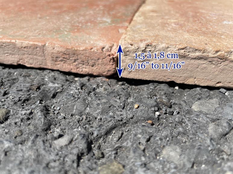 Set of around 17 m² of terracotta floor tiles in square shape Set of around 17 m² of terracotta floor tiles in square shape-3