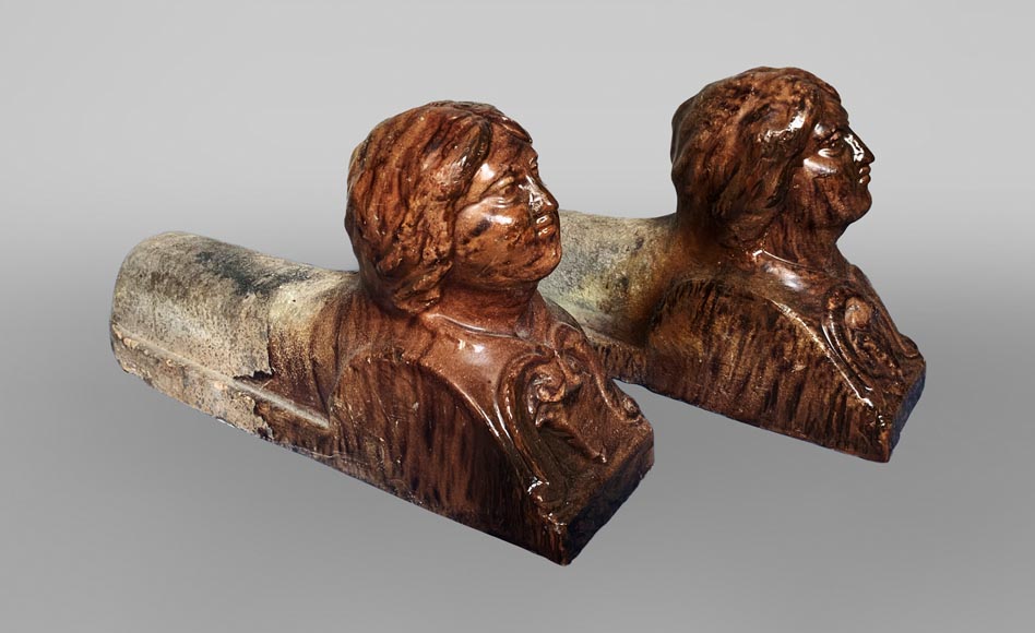 Surprising pair of varnished earth depicting a woman bust, North Italy, circa 1850 Surprising pair of varnished earth depicting a woman bust, North Italy, circa 1850-0