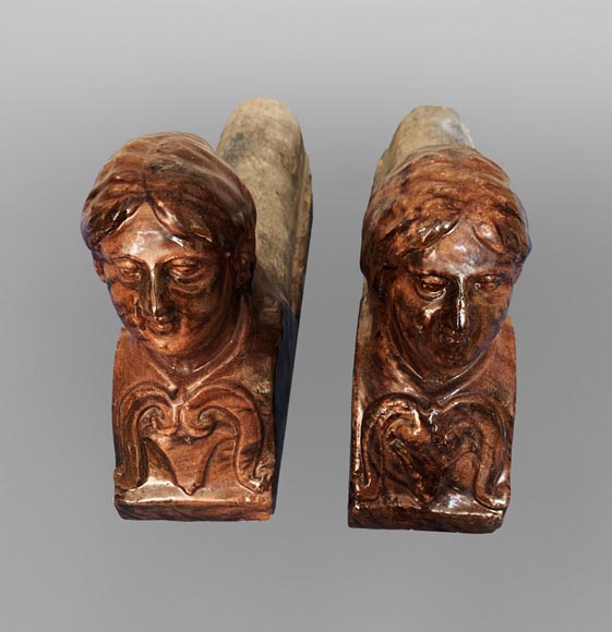 Surprising pair of varnished earth depicting a woman bust, North Italy, circa 1850 Surprising pair of varnished earth depicting a woman bust, North Italy, circa 1850-3