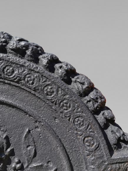 Rare fireback with Louis XIV monogramm and French arms, circa 1700 Rare fireback with Louis XIV monogramm and French arms, circa 1700-7