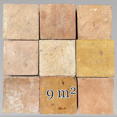 Batch of around 9 m² of terracotta floor tiles in square shape