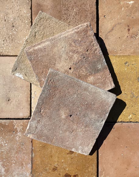 Batch of around 9 m² of terracotta floor tiles in square shape-2