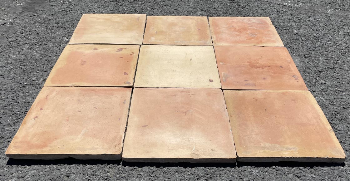 Set of around 19 m² of terracotta floor tiles in square shape Set of around 19 m² of terracotta floor tiles in square shape-1