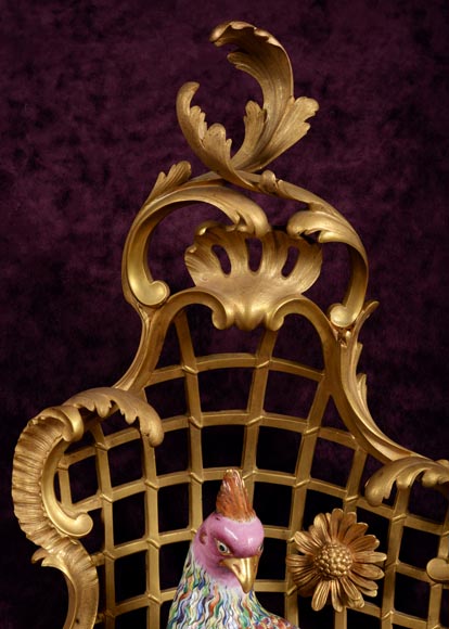 Manufacture Samson for L'Escalier de Cristal, Series of four Louis XVI style wall lights with parrots, after 1885 Manufacture Samson for L'Escalier de Cristal, Series of four Louis XVI style wall lights with parrots, after 1885-2